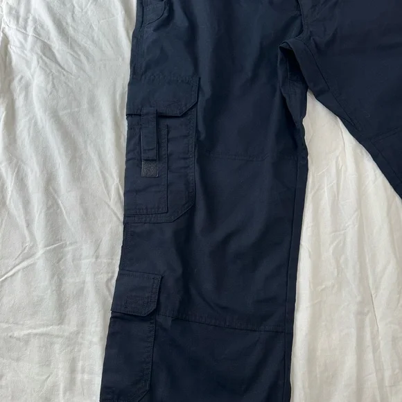 5.11 Tactical Navy Blue Cargo Pants - Picture 5 of 16